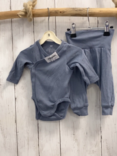 2tlg H&M Body + Jogginghose Gr. 56  blau