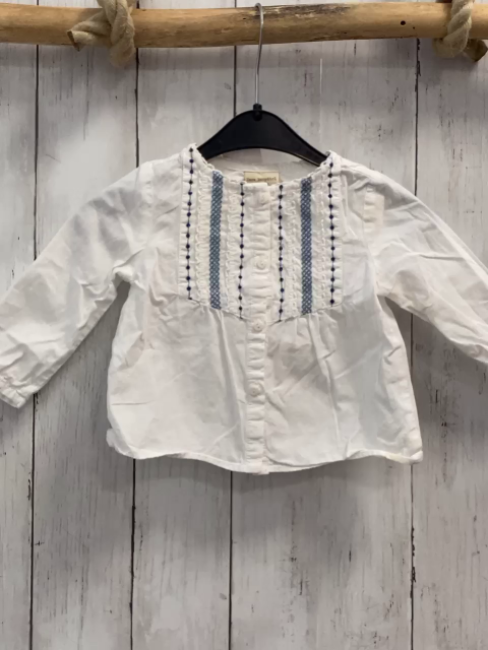 Zara  Bluse  Gr. 74  weiß blau hellblau weiße Stickerei 