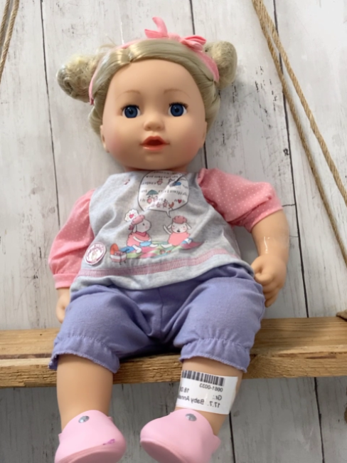 Baby Annabelle  Puppe  Sofia mit grau flieder Overall rosa Schuhe Haarschleife 