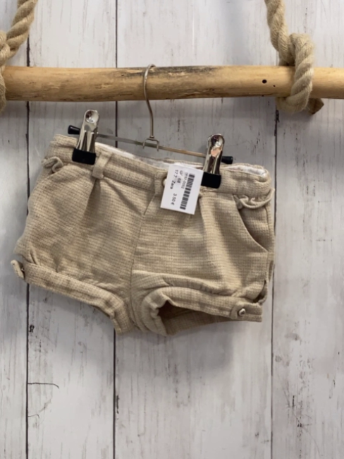 Zara  Shorts  Gr. 68  beige Rüschen 