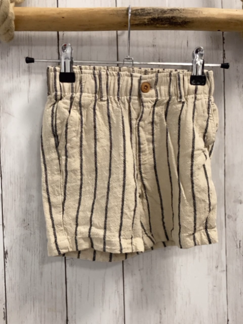 Zara  Shorts  Gr. 104  beige dunkelgraue Streifen Gummizugbund 