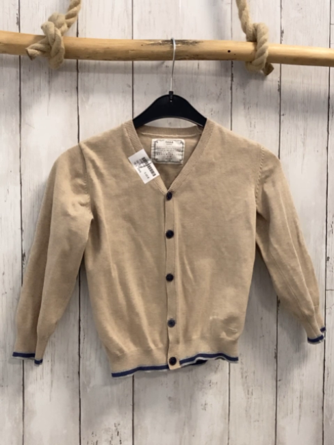 Zara  Strickjacke  Gr. 116  beige hellbraune Aufnäher an den Ellenbogen grau hellgrauer Strefeinbund 