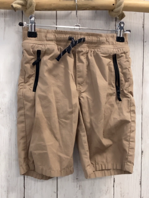  Shorts Gr. 122  beige schwarze Kordel