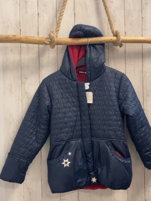 neu Jacke  Gr. 140  blau Sterne weinrotes Fleecefutter 