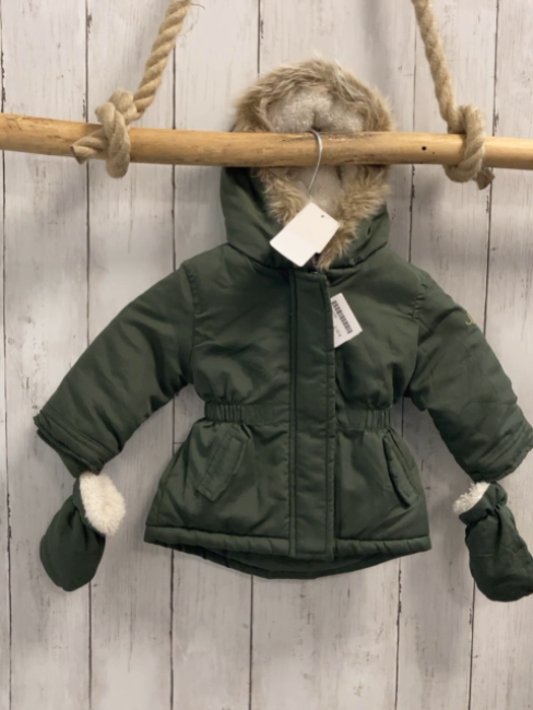 neu 2tlg  Winterjacke + Handschuhe  Gr. 68  oliv mit Handschuhen Kapuze mit Fellbund beige Teddyfutter 