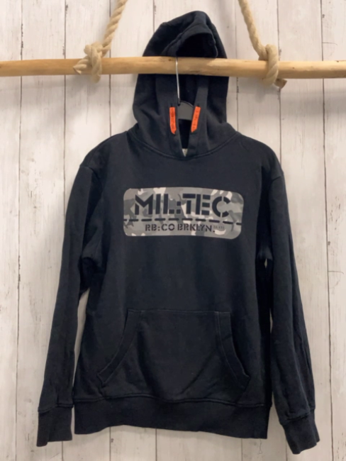  Pullover Gr. 152  schwarz grauer Balken Schrift