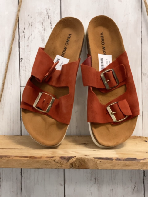 Vero Moda  Sandaletten  Gr. 37  rotbraune Riemen 