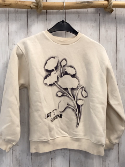 Zara  Pullover  Gr. 140  creme schwarzer Blumendruck Schrift 