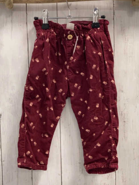 H&M  Hose Gr. 80  weinrot Kord Blumen gefüttert 