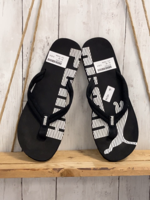 Puma  Flip Flops  Gr. 45  schwarz Schrift mit weißen Streifen 