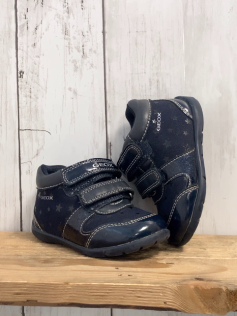 Geox  Schuhe  Gr. 20  blau Sterne weiiße Nähte 