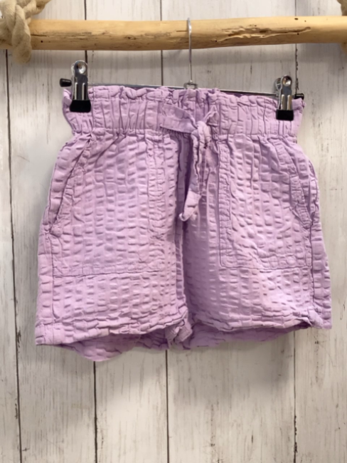   Shorts  Gr. 134  lavendel Struktur 