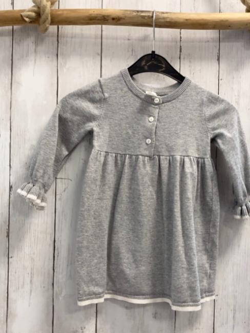 H&M  Kleid  Gr. 86  hellgrau Strick weißer Saum 