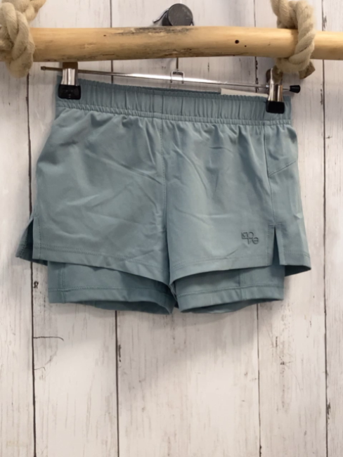 neu H&M Sportshorts Gr. 110  eisblau mit innenshorts