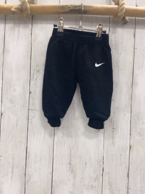 Nike Jogginghose Gr. 62  schwarz