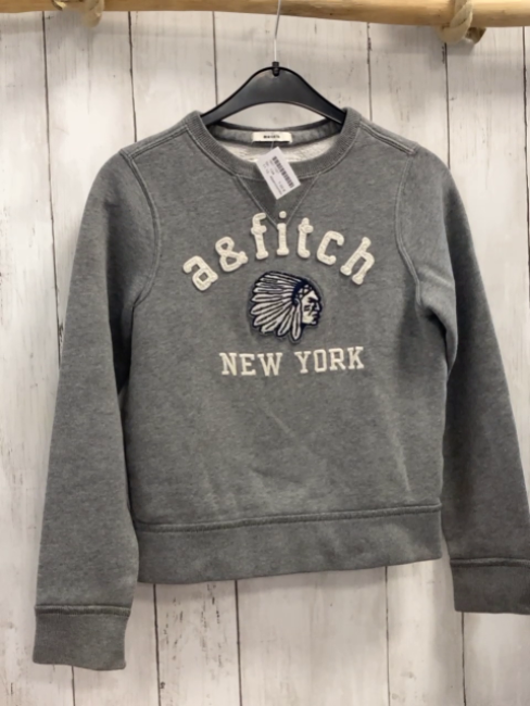 Abercrombie  Pullover  Gr. 134  grau Schrift Indianerkopf 