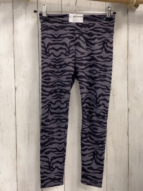 Zara  Sportleggings  Gr. 128  grau schwarz gemustert 