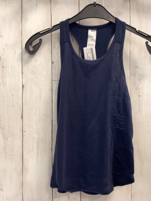 Decathlon  Sporttop  Gr. 140  blau grauer Druck
