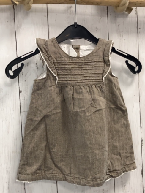 H&M  Kleid  Gr. 68  braun grau gemustert Rüschen + Saum mit weißer Häkelborte 