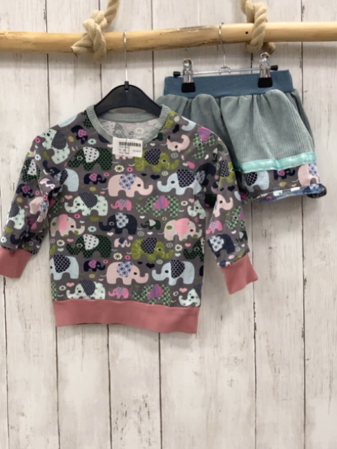 2tlg  Pullover + Rock Gr. 98  hellgrau Nicky Rippen + grau mit bunten Elefanten hellblauer Bund 