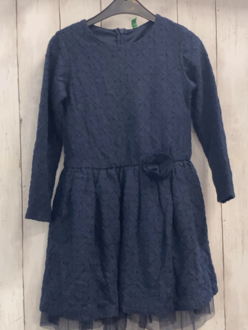 Benetton  Kleid  Gr. 122  blau zweilagig Blumenstickerei Rosette 