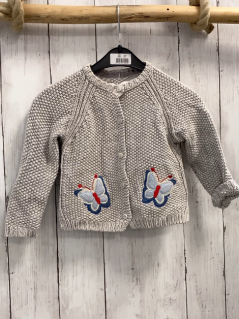 Zara  Strickjacke  Gr. 80  hellgrau Schmetterling 