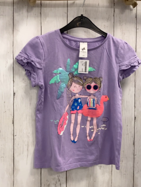   T-Shirt  Gr. 134  lavendel Mädchen mit Pailettenpalme + -schwimmreifen