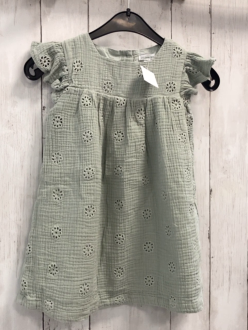 Vertbaudet  Kleid  Gr. 104  mint Struktur Lochstickerei 