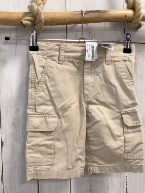 H&M  Shorts  Gr. 104  beige aufgesetzte Taschen Bund verstellbar  