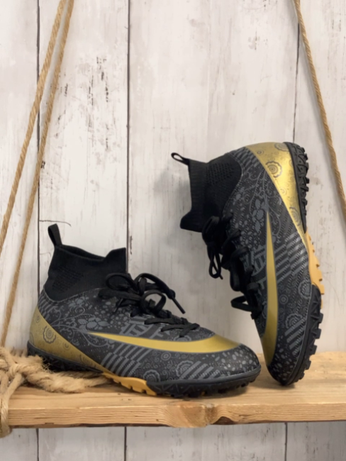   Fußballschuhe  Gr. 34  schwarz grau golden 