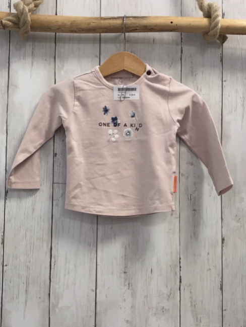 Noppies  Langarmshirt  Gr. 74  rosa Blumen schwarze Schrift