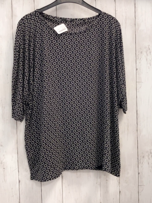 Zero  T-Shirt  Gr. 42  schwarz hellgraue Blumen 