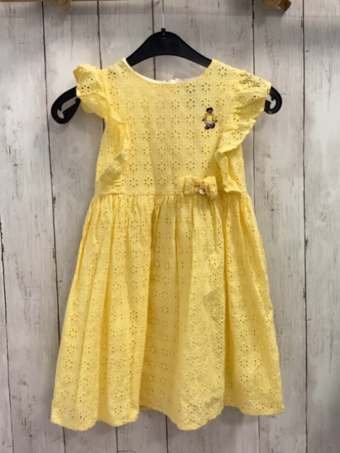 Teenie Weenie  Kleid  Gr. 110  gelb Blumenlochstickerei Schleife Rüschen Bär 