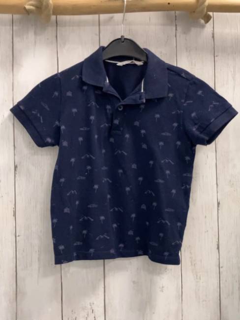 Mango Poloshirt  Gr. 110  blau graue Berge Palmen