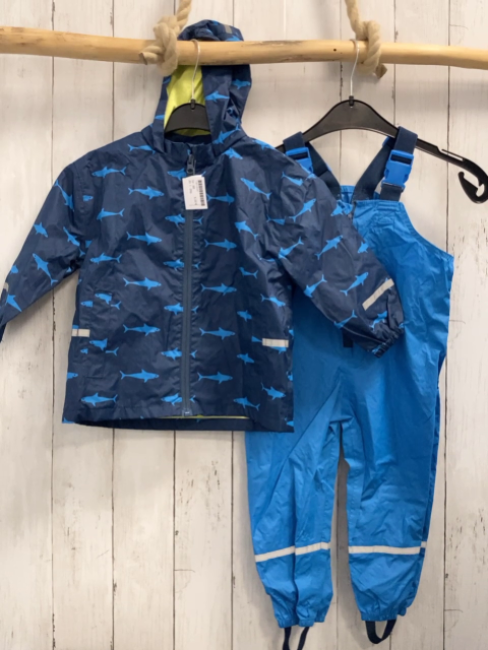 2tlg  Regenanzug  Gr. 86  blau hellblau mit Haien 