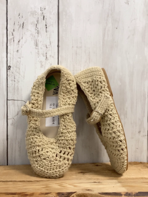 Zara  Häkelschuhe Gr. 26  sand 