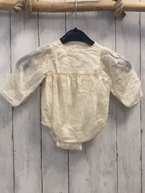 zara Bluse Gr. 62  creme Stickerei Bodyunterteil