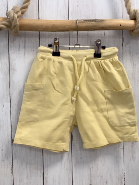 Waikiki Shorts Gr. 110  gelb Kordel