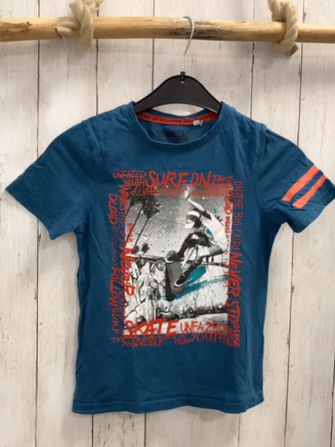   T-Shirt  Gr. 122  petrol Bild mit Skater rote Schrift 