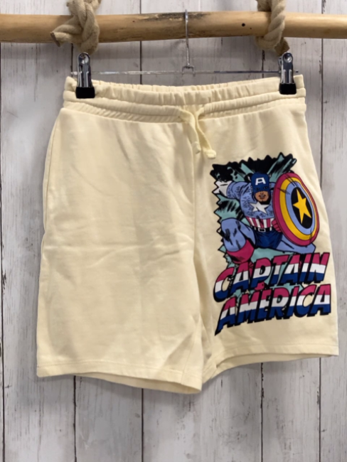 H&M  Shorts  Gr. 140  creme Captain America 