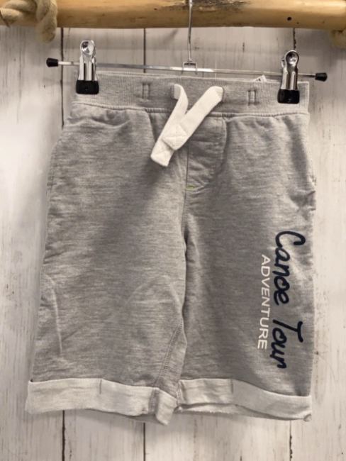   Shorts  Gr. 98  grau Schrift Umschlag weiße Kordel 