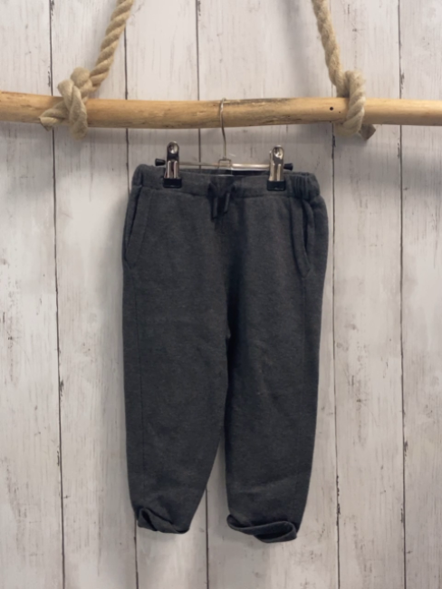 Zara  Hose  Gr. 86  grau Strick Kordel 