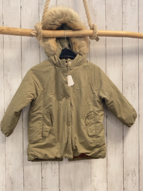 zara Winterjacke Gr. 104  helloliv Kunstfellbund an der Kapuze
