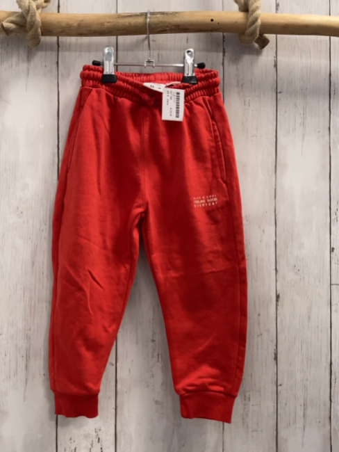Zara  Jogginghose  Gr. 98  rot weiße Schrift 