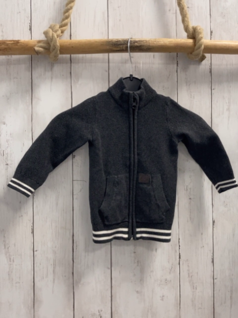  Strickjacke Gr. 80  grau weiße Streifen am Bund