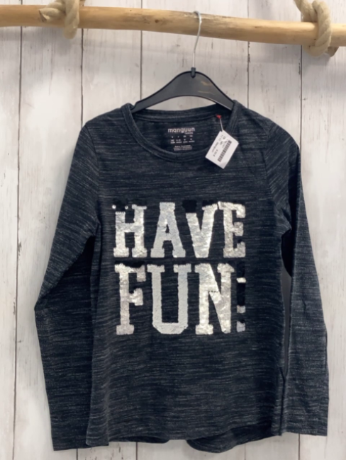 Manguun Langarmhirt  Gr. 140  dunkelgrau hellgrau meliert silber Pailettenschrift 