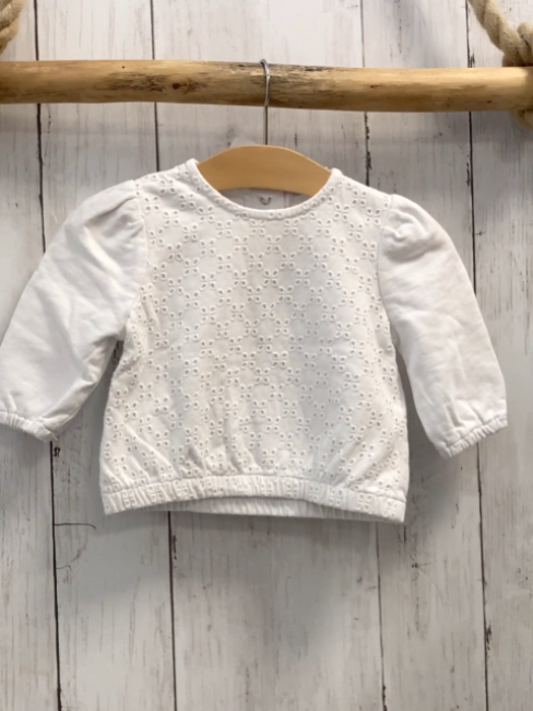 Vertbaudet  Langarmshirt  Gr. 68  weiß Vorderteil mit Lochstickerei