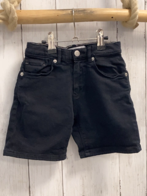 Zara  Shorts  Gr. 110  schwarz Bund verstellbar