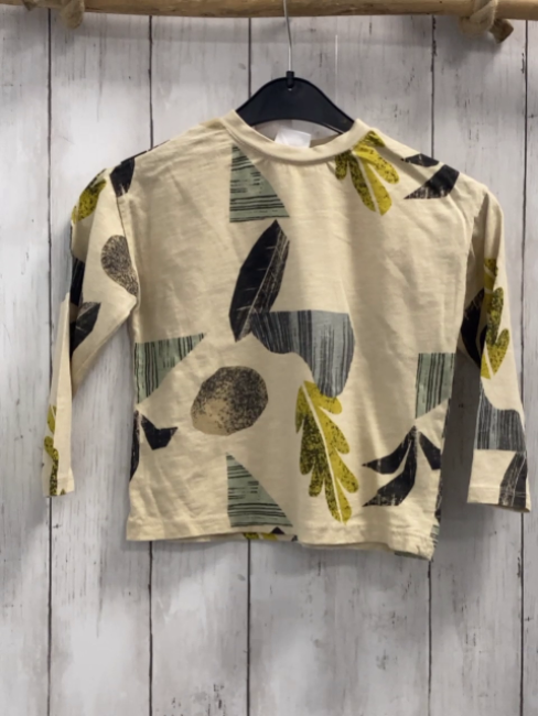 Zara  Langarmshirt  Gr. 104  beige bunte Blätter 