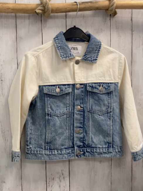 Zara  Jeansjacke  Gr. 116  blau / weiß 